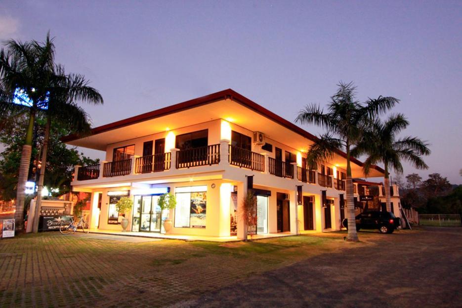 Hotel Blue Palm Jacó Екстериор снимка